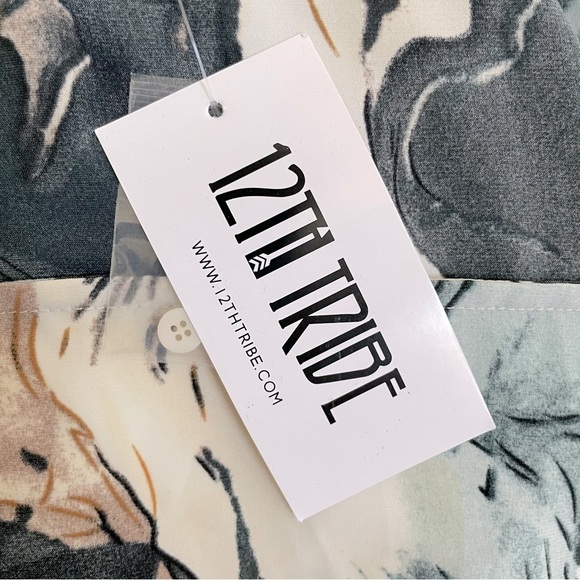 12th Tribe Vaughn Blue Sea Womens Top- Size Small- NWT - Picture 9 of 9